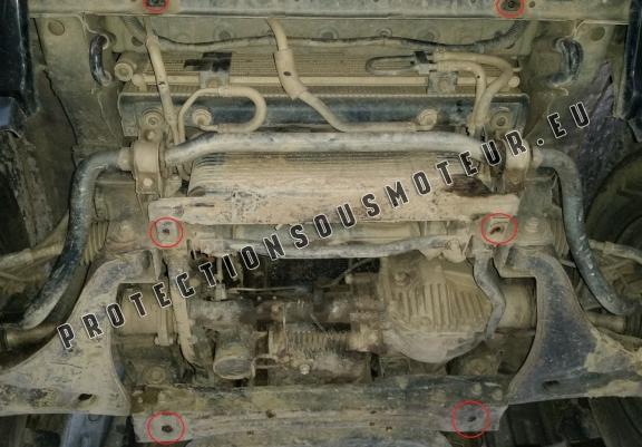 Cache sous moteur et de la radiateur Mitsubishi Pajero 4 (V80, V90)