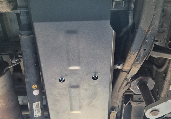 Cache de protection de réservoir Volkswagen Amarok - Seulement pour les versions sans protection d'usine