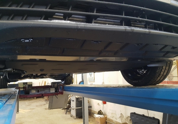 Cache sous moteur et de la boîte de vitesse Mercedes V-Class W447