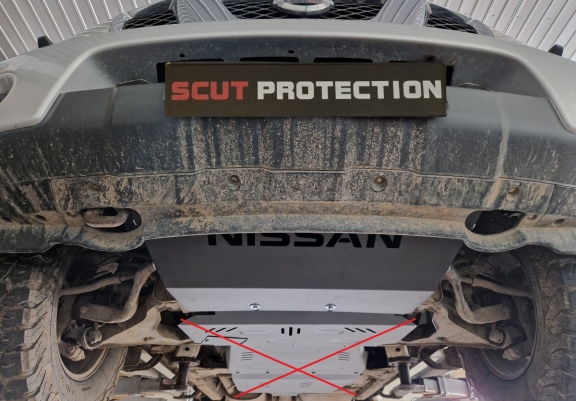 Cache de protection de radiateur Nissan Navara D40