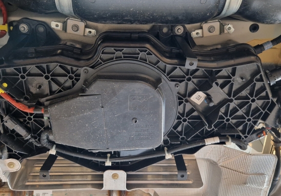 Cache de protection réservoir AdBlue Toyota Proace Max