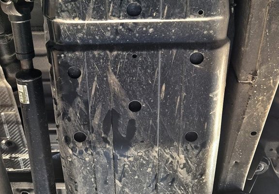 Cache de protection de réservoir KGM Musso